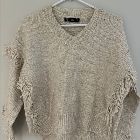 Brand new sweater - Picture 2 of 2